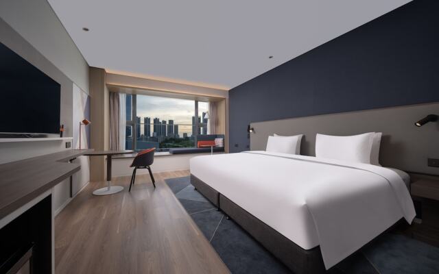 Holiday Inn Express Shenzhen Guangming Cloud Park by IHG