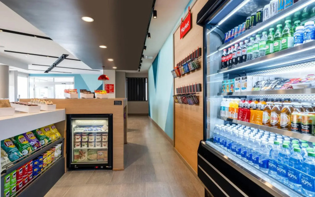 Avid Hotels Denver Airport Area by IHG