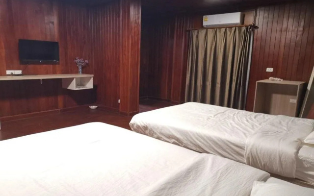 OYO 822 Thai Sabai Hotel