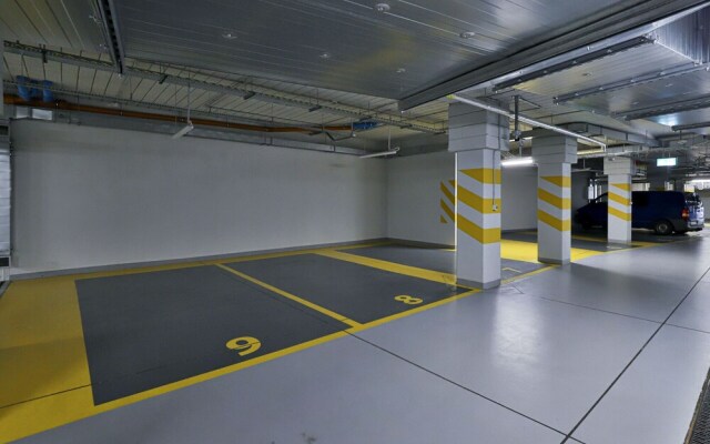 One Bedroom Apartment Okrzei by Renters