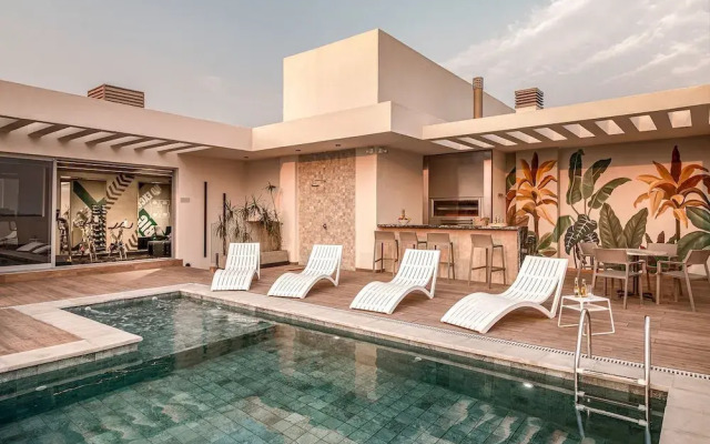 Houze Stay & Residences by AVA
