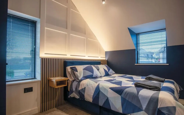 Ty Cyfoes - Luxurious 4 Bedroom - St. Florence