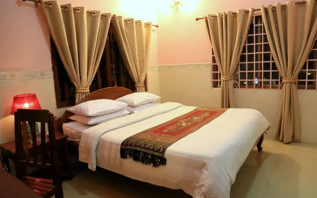 The Golden Square Villa
