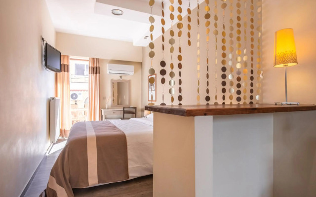 Yria Hotel