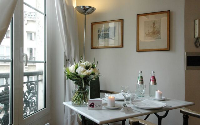 Holiday Apartment - Paris Apartments - Conde Chic Studio