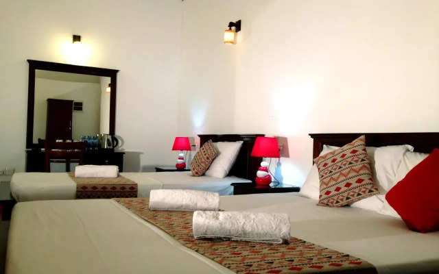 Moon Hills Hotel