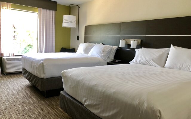 Holiday Inn Express Hotel & Suites Great Barrington, an IHG Hotel