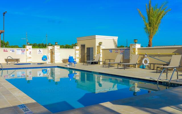 Holiday Inn Houston NE - Bush Airport Area by IHG