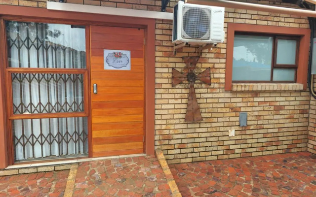 Twins Guest House Astoni