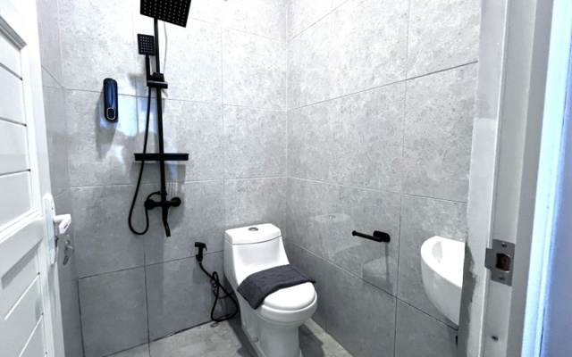 Escotel Arah Timur – Bathroom – Jakarta