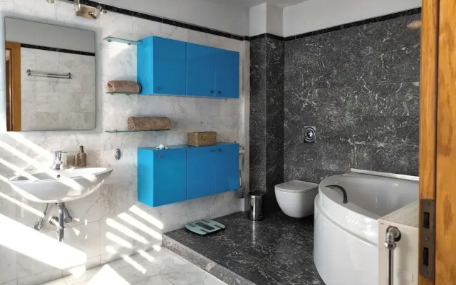 Villa Mirtylla luxury retreat. Pool Gym