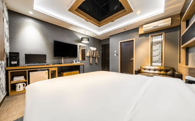 Suwon Rose Hotel