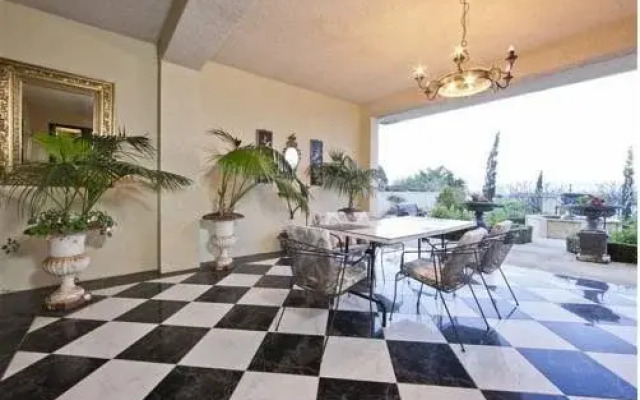 Amanzi Guest House