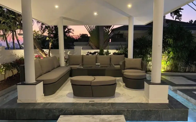 Luxury Pool Villa 510 4BR 8-10 Persons