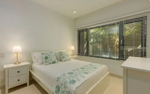 Waykiri Modern Condo 3 Bed 2 Bath Walk to Marriott