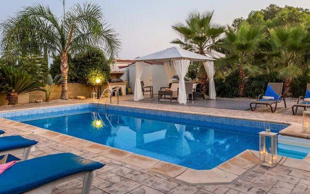 Rent Private Villa 120