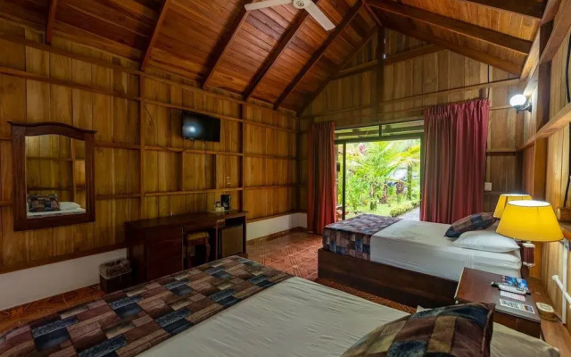 Arenal History Inn