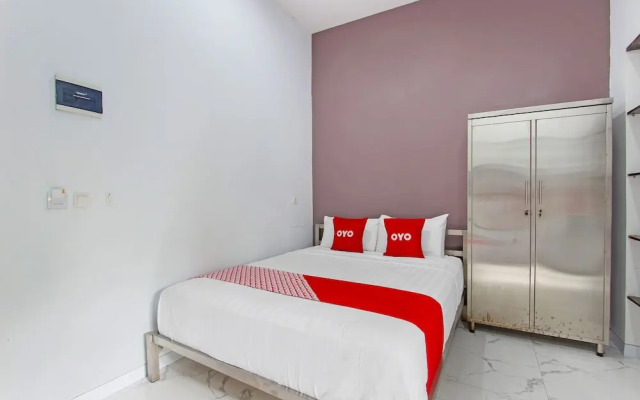 Super OYO Capital O 91665 D'prof Exclusive Guesthouse