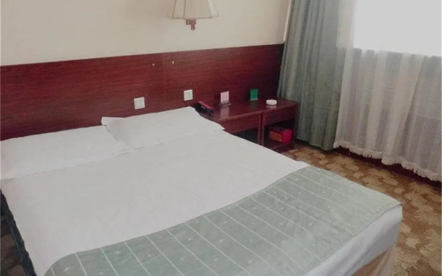 Datong East Sea Fishing Village Hotel
