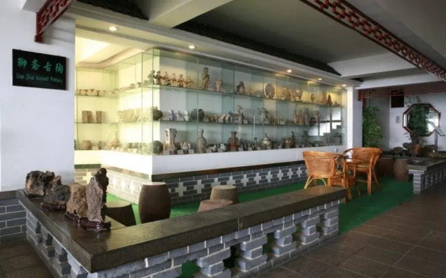 Qiyun Hotel