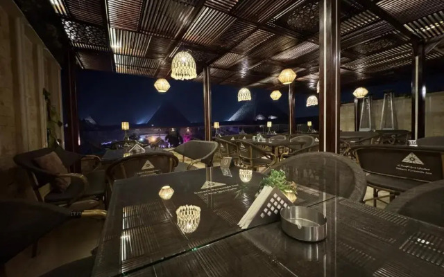 Sahara Pyramids Inn