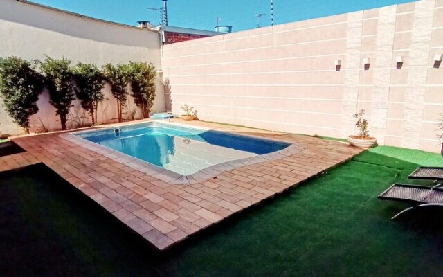 Casa Conforto com Piscina