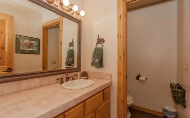 Clearview by Tahoe Mountain Properties