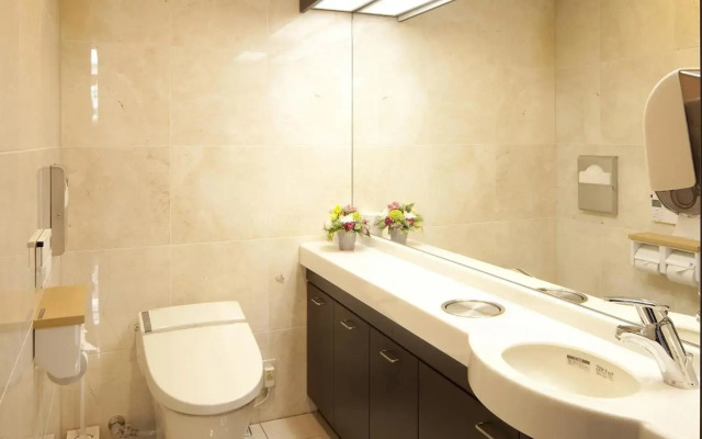 Toyoko Inn Shin Osaka Station Higashi