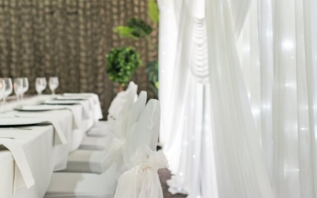 Suncourt Hotel & Conference Centre