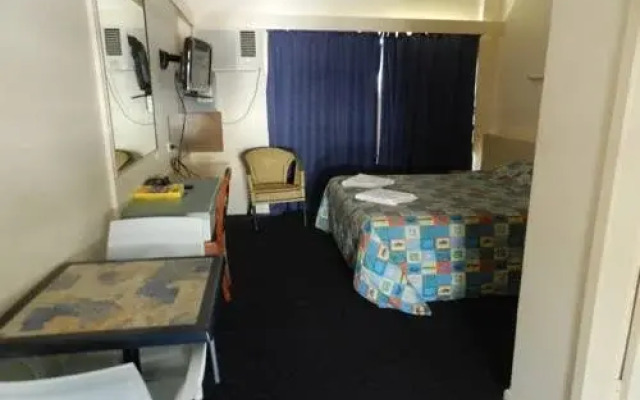 Castle Court Motor Inn
