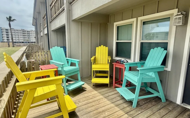 Cristy's Crab Shack @ Sunrise Villas