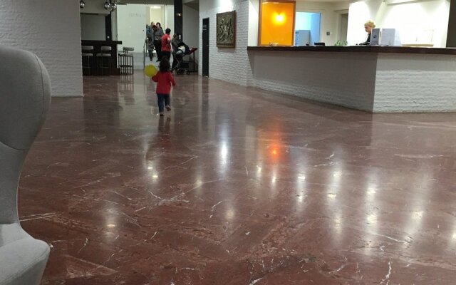 Calamos Beach Family Club Hotel