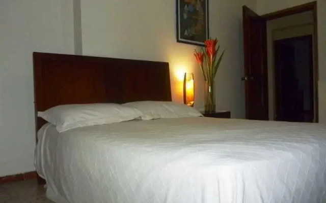 Tom Suites Hotel