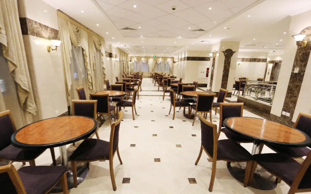 Ishraq Al Bustan Hotel
