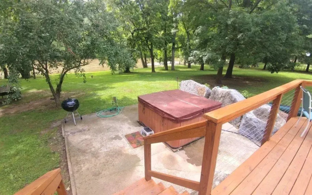 The Jive - Christophers_riverside_cabin