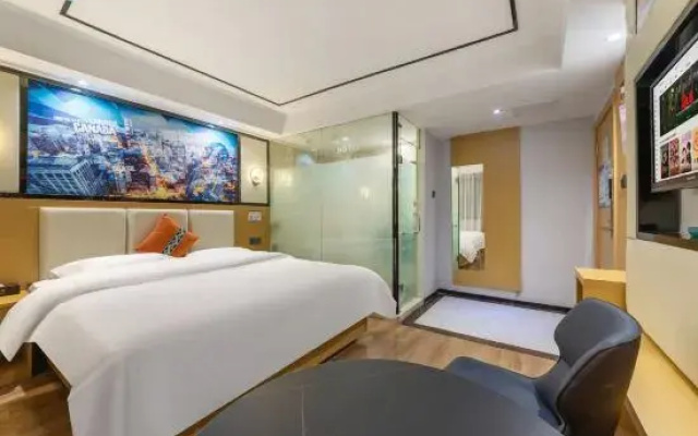 Chengfeng Xinxing Hotel (Guangzhou Baiyun Railway Station Julong Subway Station)