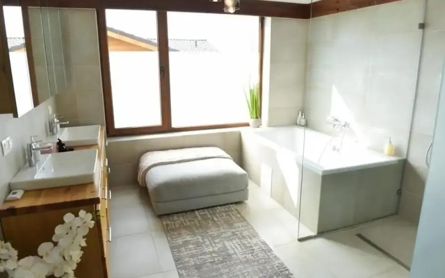 Luxurious Chalet near Pirin Golf Resort