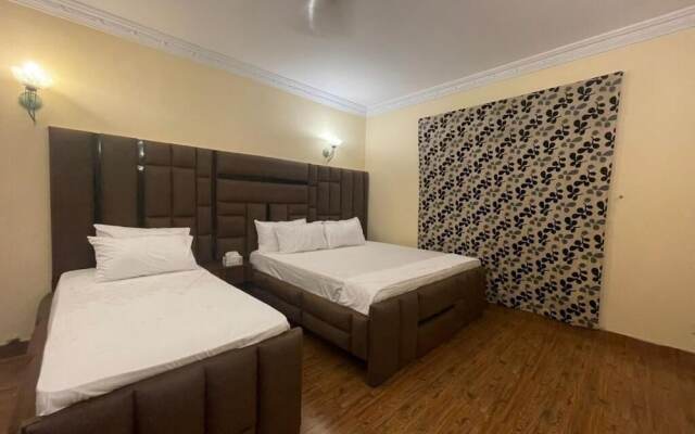 Hotel 12 Oclock