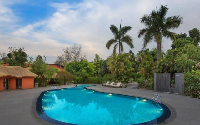 Corbett Gateway Resort & Spa