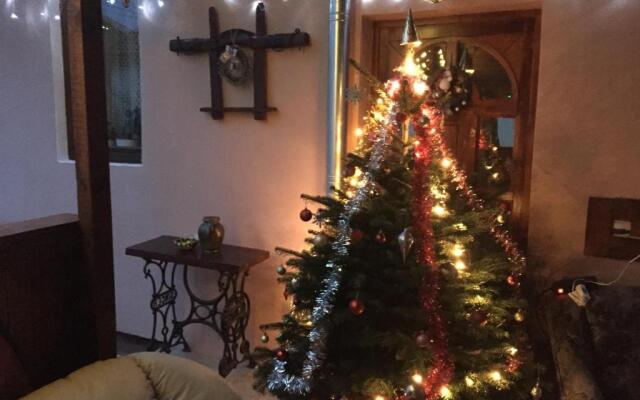 Casa rustica cu terasa