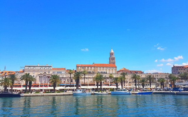 Attic Split apartment near city centre