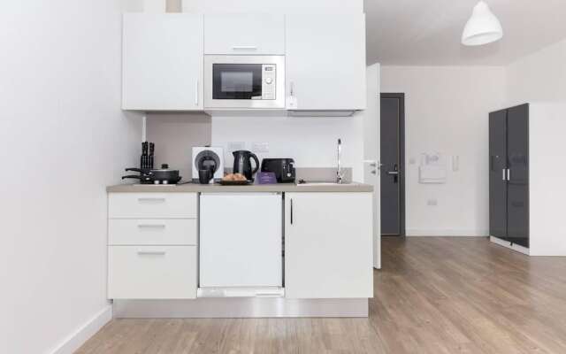Beautiful Apartment In Vibrant City Centre!