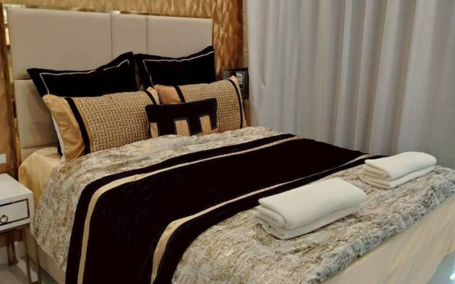 Serene 1-bedroom Apartment With Private Pool in Muang Pattaya