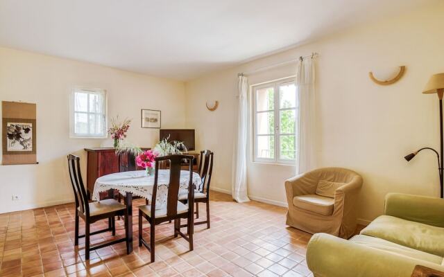 The Awning Housecosy Holiday Home in Rustrel With Swimming Pool