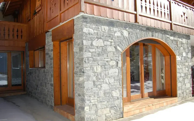 Spacious Holiday Home Near Center of Champagny