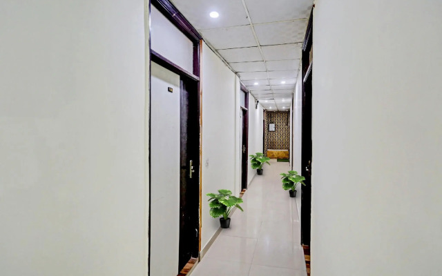 Collection O 700079 Vip Hotel