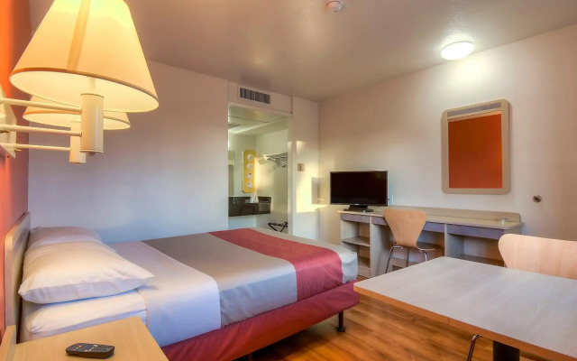 Motel 6 Oceanside, CA