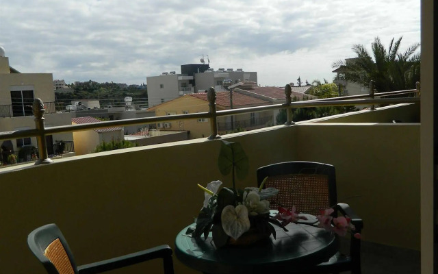 Moniatis Hotel