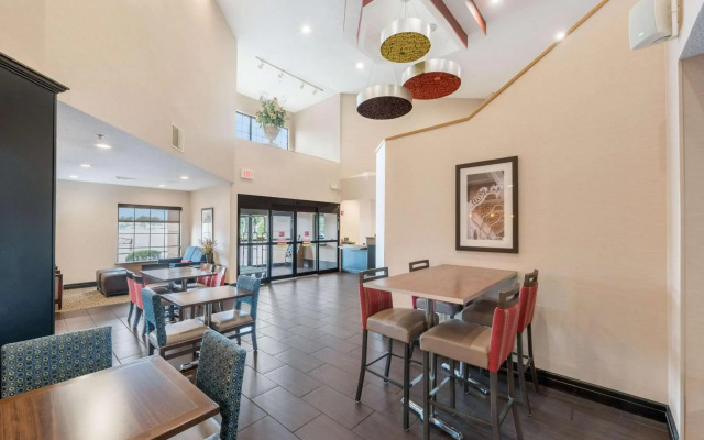 Comfort Suites Monroe