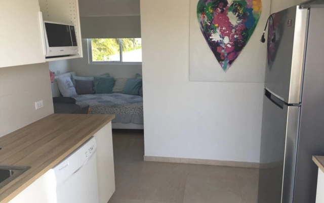 New Fantastic Apartment near Palm Beach